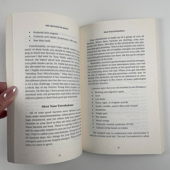 📚 3/$25 The Menopause Reset by Dr. Mindy Pelz | Paperback - Picture 4 of 7
